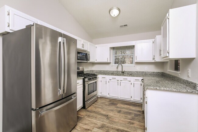 Building Photo - 746 Brewers Glynn Ct