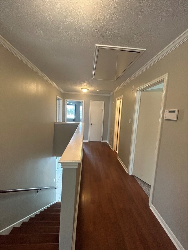 Building Photo - 5415 W Harrow Dr