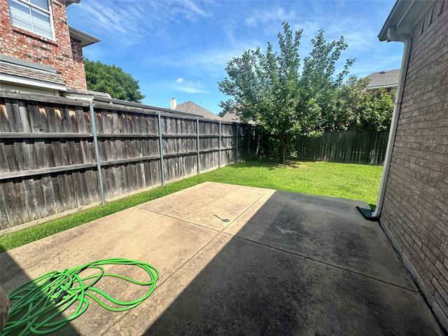 Building Photo - 2450 Streamside Ct