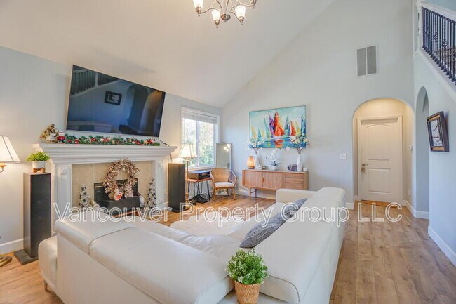 Building Photo - 4404 NE 98th Cir