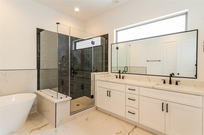 Building Photo - 3052 Truxillo St