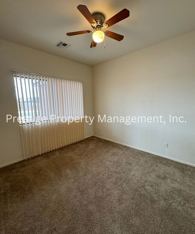 Building Photo - Beautiful Must see Spacious 4/2 Home on the SouthWest Side!!