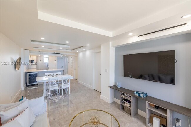 Building Photo - 2903 N Miami Beach Blvd