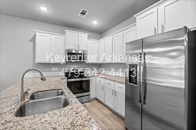 Building Photo - 1225 N Sicily Ln