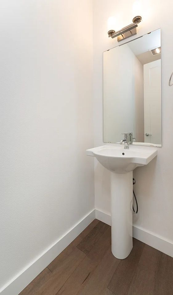 Building Photo - 6615 135th Ct SE