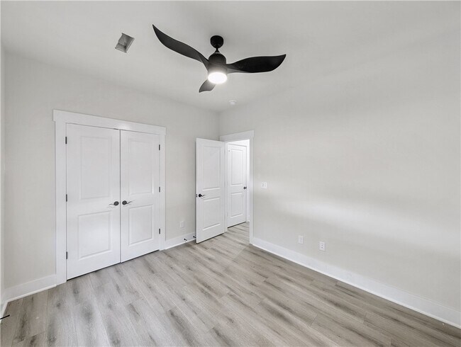 Building Photo - 284 Stoneykirk Dr