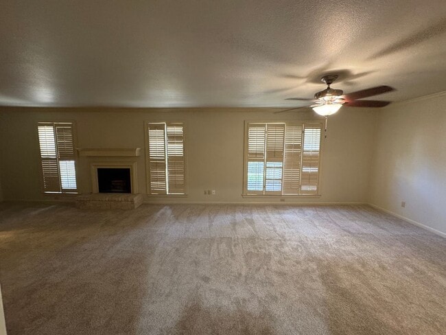 Building Photo - Spacious 2 Bedroom 2 Bath Condo in Alamo H...