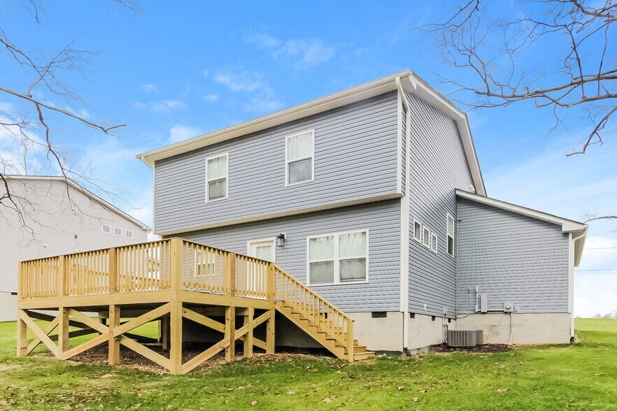 Building Photo - 2220 Moose Rd