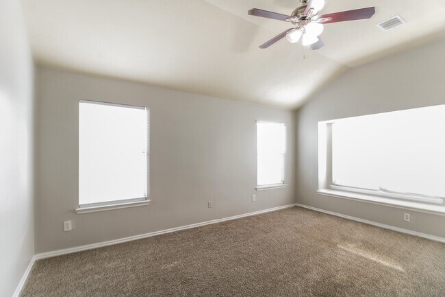 Building Photo - 21554 Kings Bend Dr