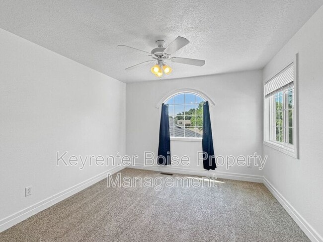 Building Photo - 2144 S Dorothy Ave