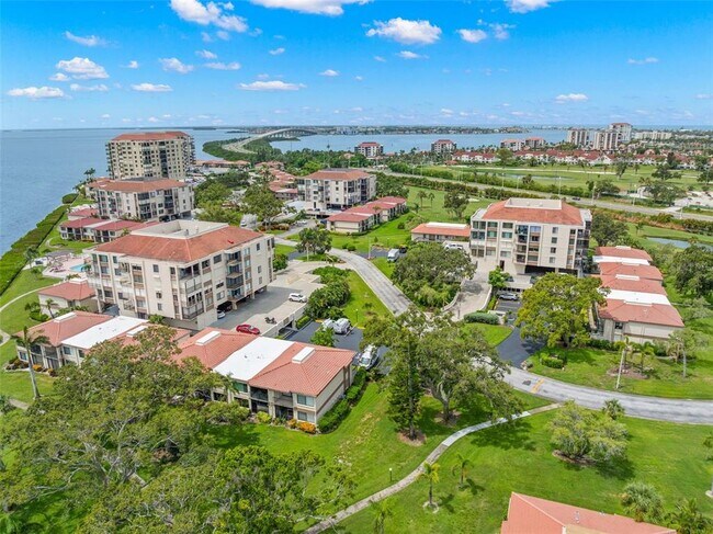 Building Photo - 6219 Palma Del Mar Blvd S