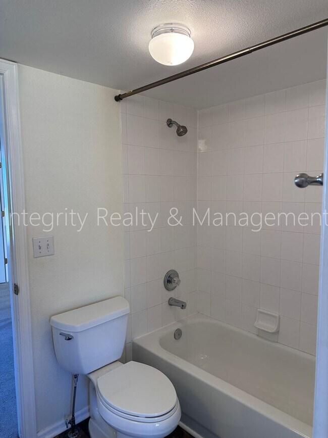 Building Photo - 442 Antero St