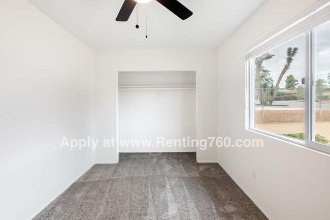 Building Photo - Updated 3 Bed 2 Bath Home Centrally Located!!