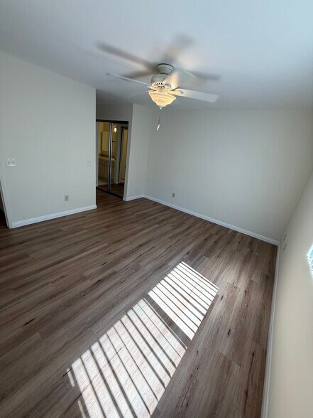 Building Photo - 18408 Hatteras St