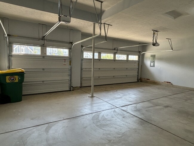 Building Photo - 5898 Weldra Dr