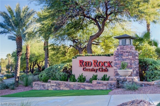 Building Photo - 11283 La Madre Ridge Dr