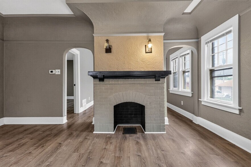 Building Photo - 4139 N 22nd St