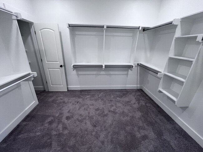 Building Photo - 8817 Stillwater Rd