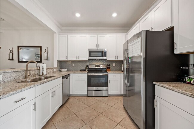 Building Photo - Experience Town Home living.. Welcome to W...