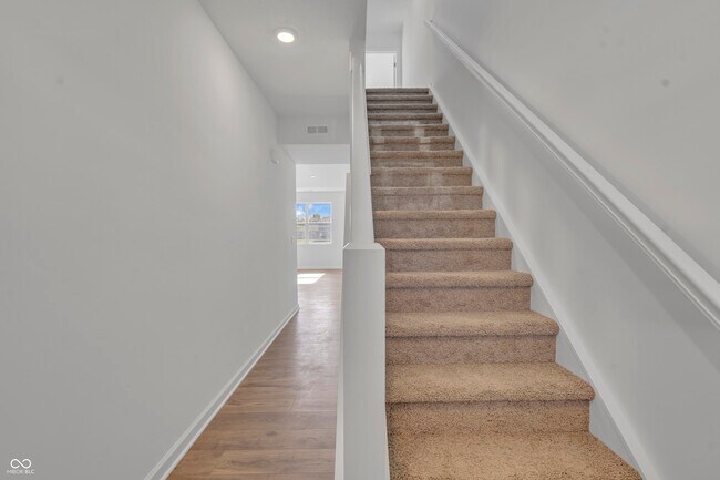 Building Photo - 6275 Wasco Dr