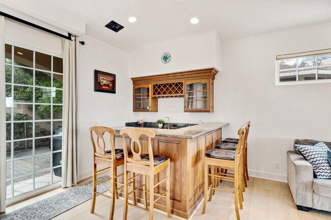 Building Photo - 1 Overlook Pl