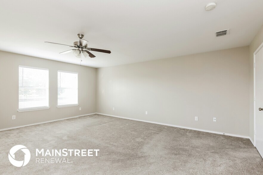 Building Photo - 2206 Midbury Dr