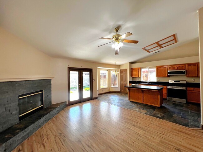 Building Photo - 4211 Rio Viejo Dr