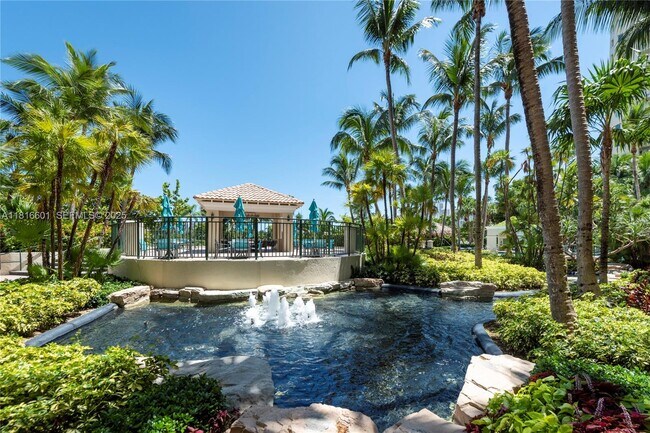 Building Photo - 19501 W Country Club Dr