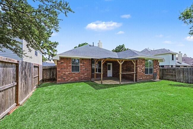 Building Photo - 18314 Manorcliff Ln
