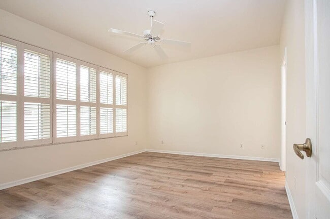 Building Photo - 8419 Whispering Woods Ct