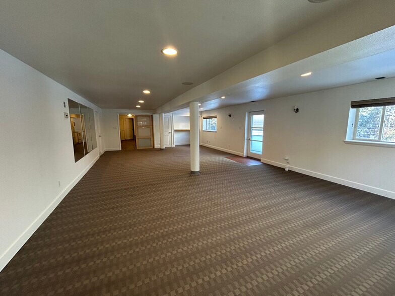 Building Photo - 6555 W 10th Pl