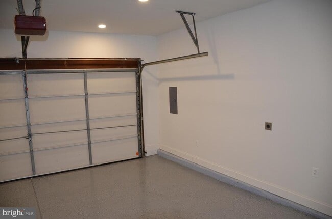 Building Photo - 9012 Paddock Ln