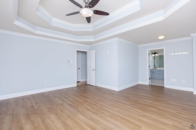 Building Photo - 100 Montview Way