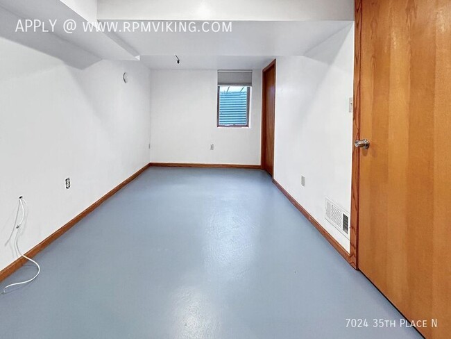 Building Photo - 3br 2ba 2cg ~ Security Deposit Free Altern...