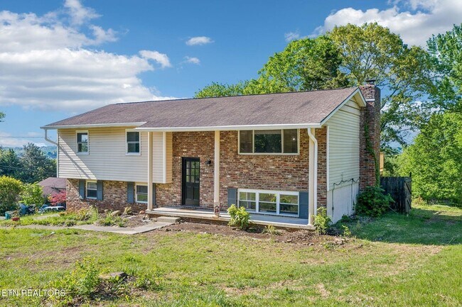 Building Photo - 12201 W Kingsgate Rd