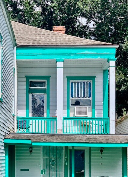 Building Photo - 1800 Dante St