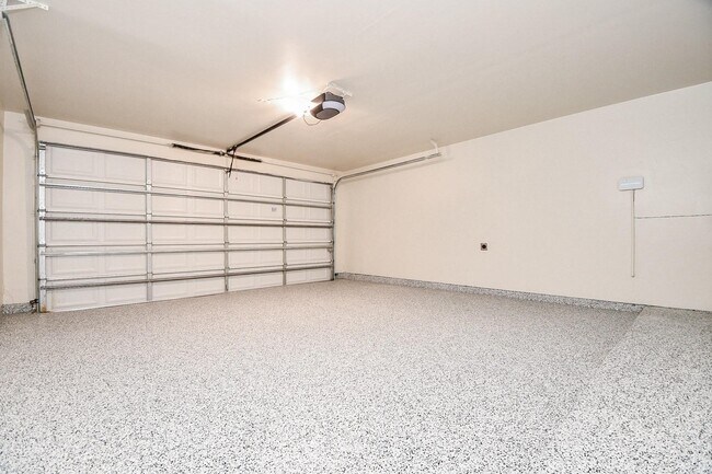 Building Photo - 802 Childers Ct