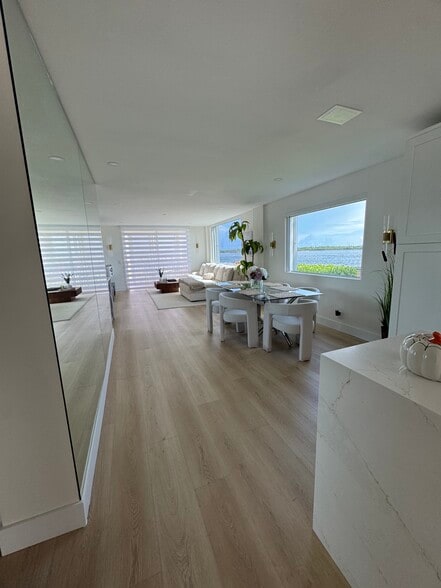 Building Photo - 100 Paradise Harbour Blvd