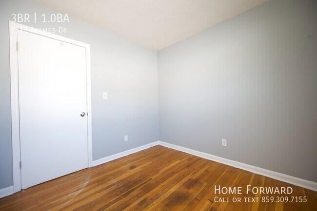 Building Photo - 1515 Thames Dr