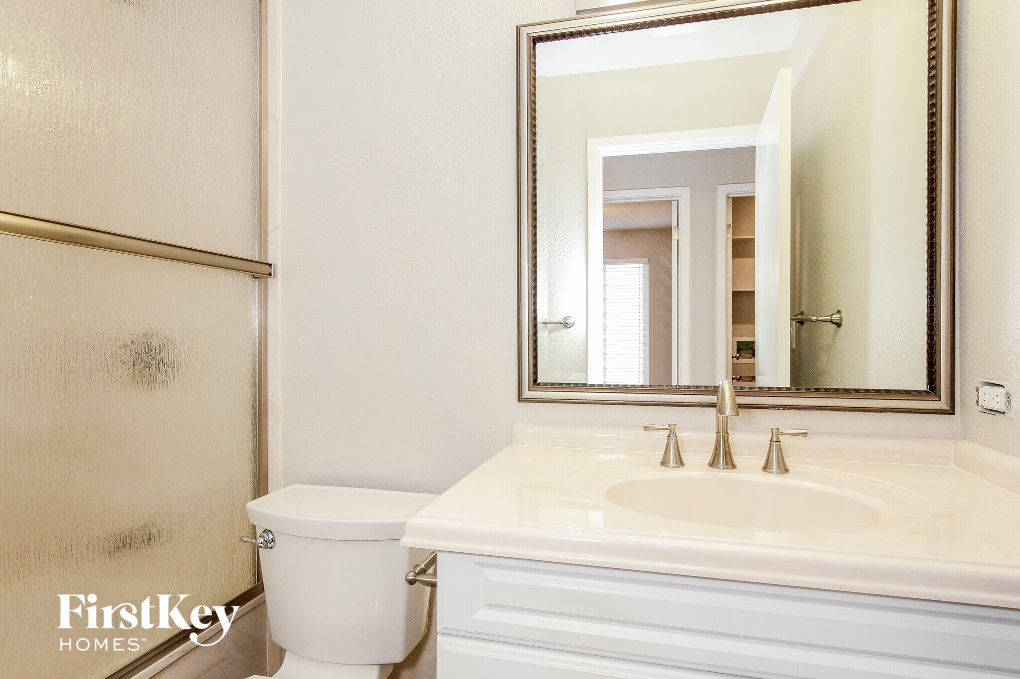 Building Photo - 1821 E Hearn Rd