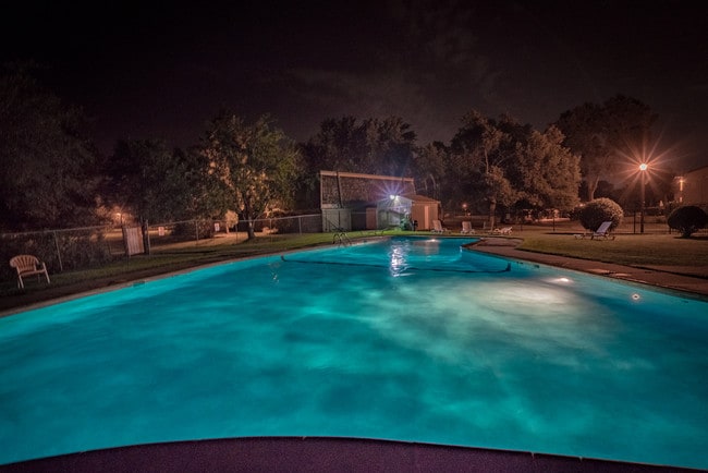 Building Photo - 941 11th Ave S