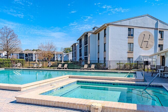 Building Photo - 8215 Sun Spring Cir