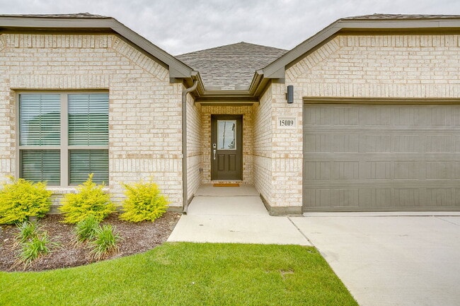 Building Photo - Brand New Build Near Alliance Airport!