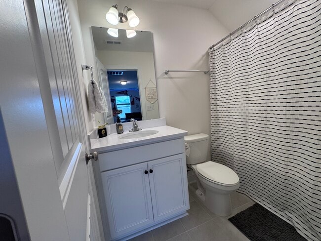 Building Photo - 1425 White Spruce Dr