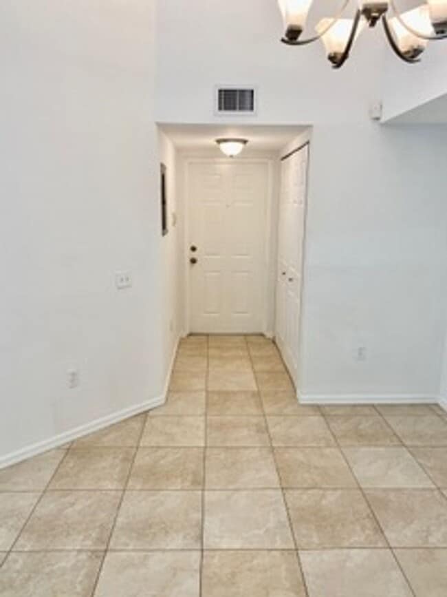 Building Photo - Boynton Beach Condominium