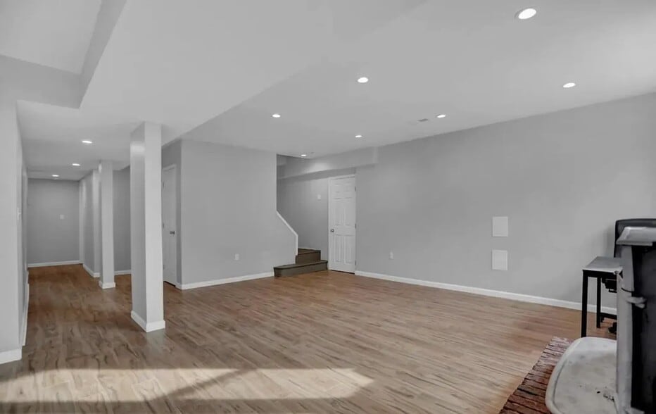 Building Photo - 5922 Benton Heights Ave