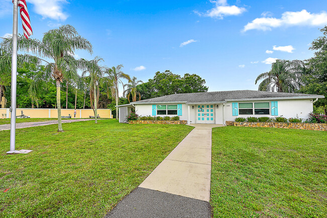 Building Photo - 206 Anglers Cir