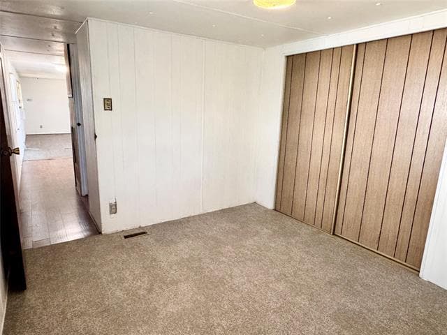 Building Photo - 6712 Oak Crest Dr E