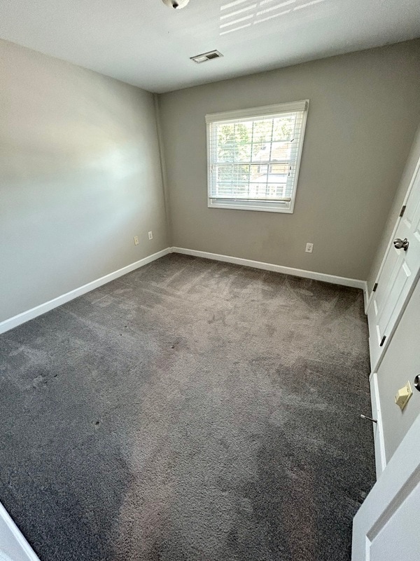 Building Photo - 1215 Green Oaks Ln