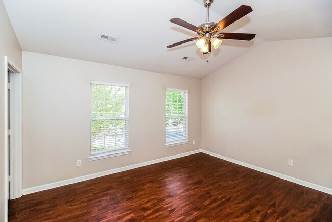 Building Photo - 8729 Rozumny Dr